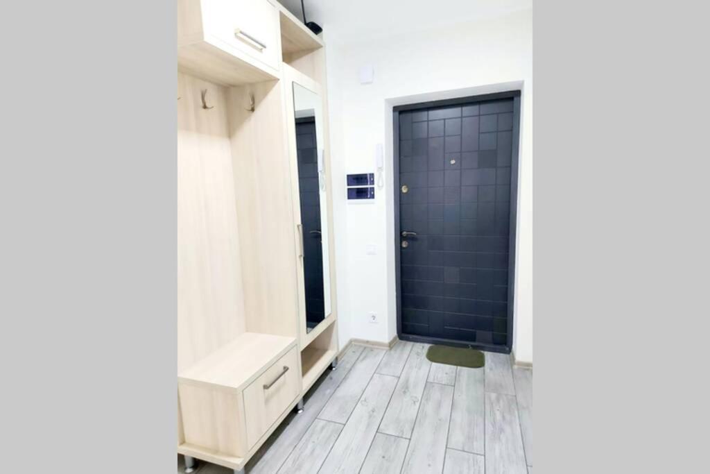 Новобудова Місто Трав, Р-Н Вікторії Гарденс Apartamento Lviv Exterior foto