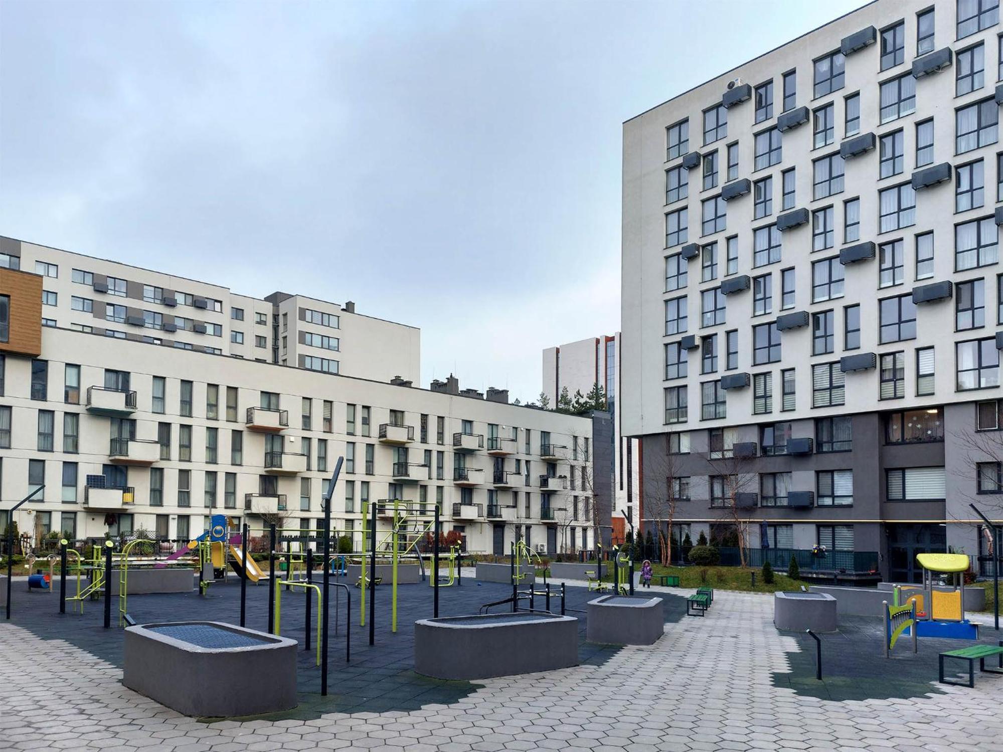 Новобудова Місто Трав, Р-Н Вікторії Гарденс Apartamento Lviv Exterior foto